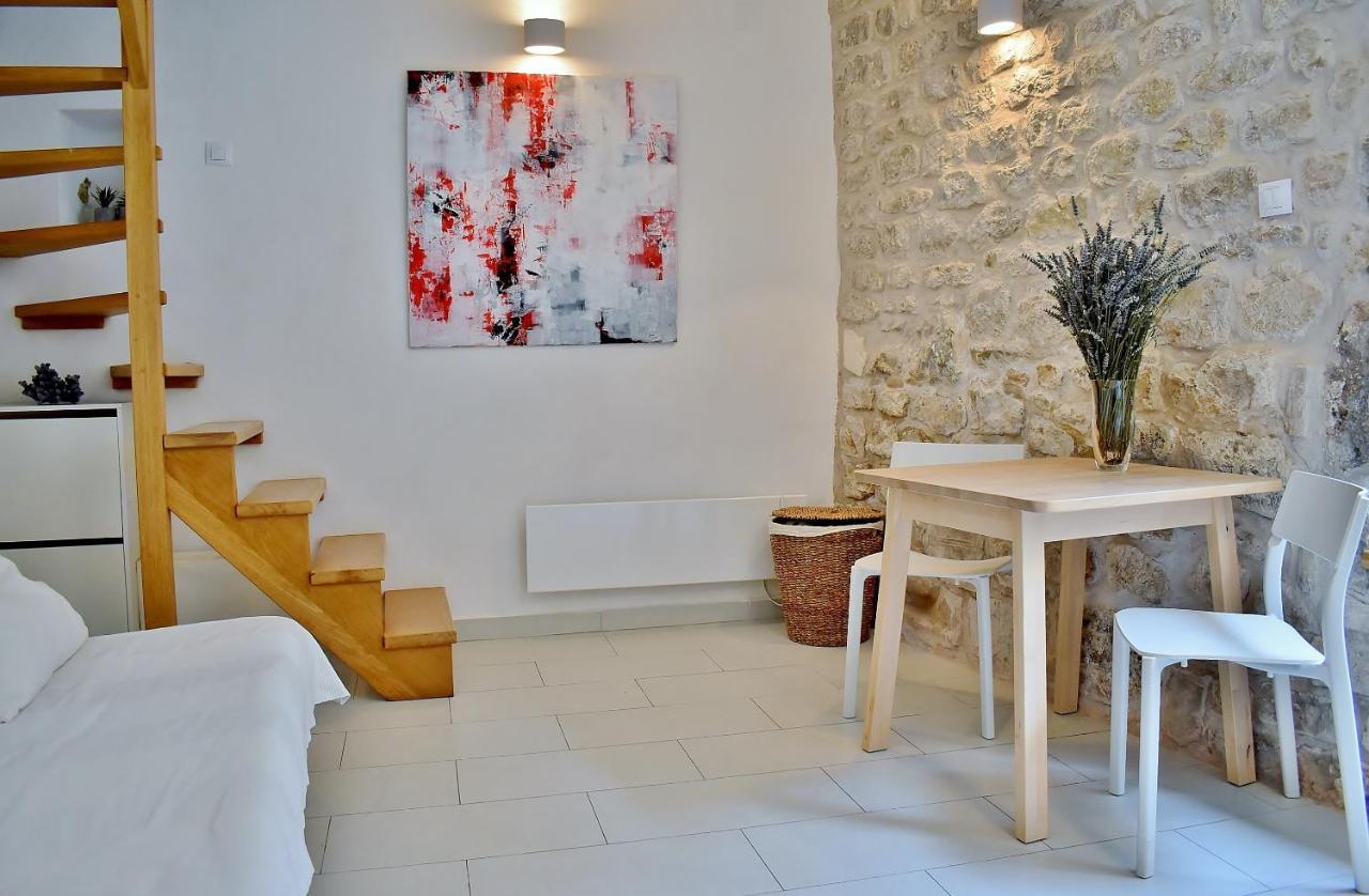 Rooms And Studio Old Town Rab Town Exterior photo