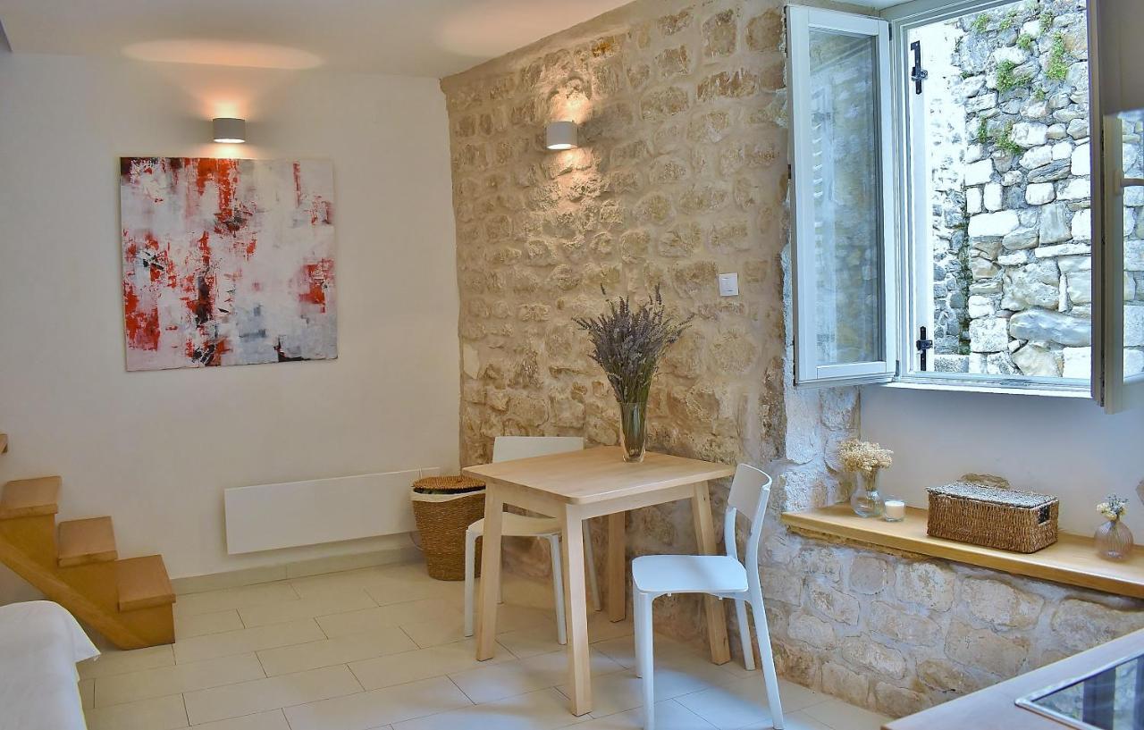 Rooms And Studio Old Town Rab Town Exterior photo
