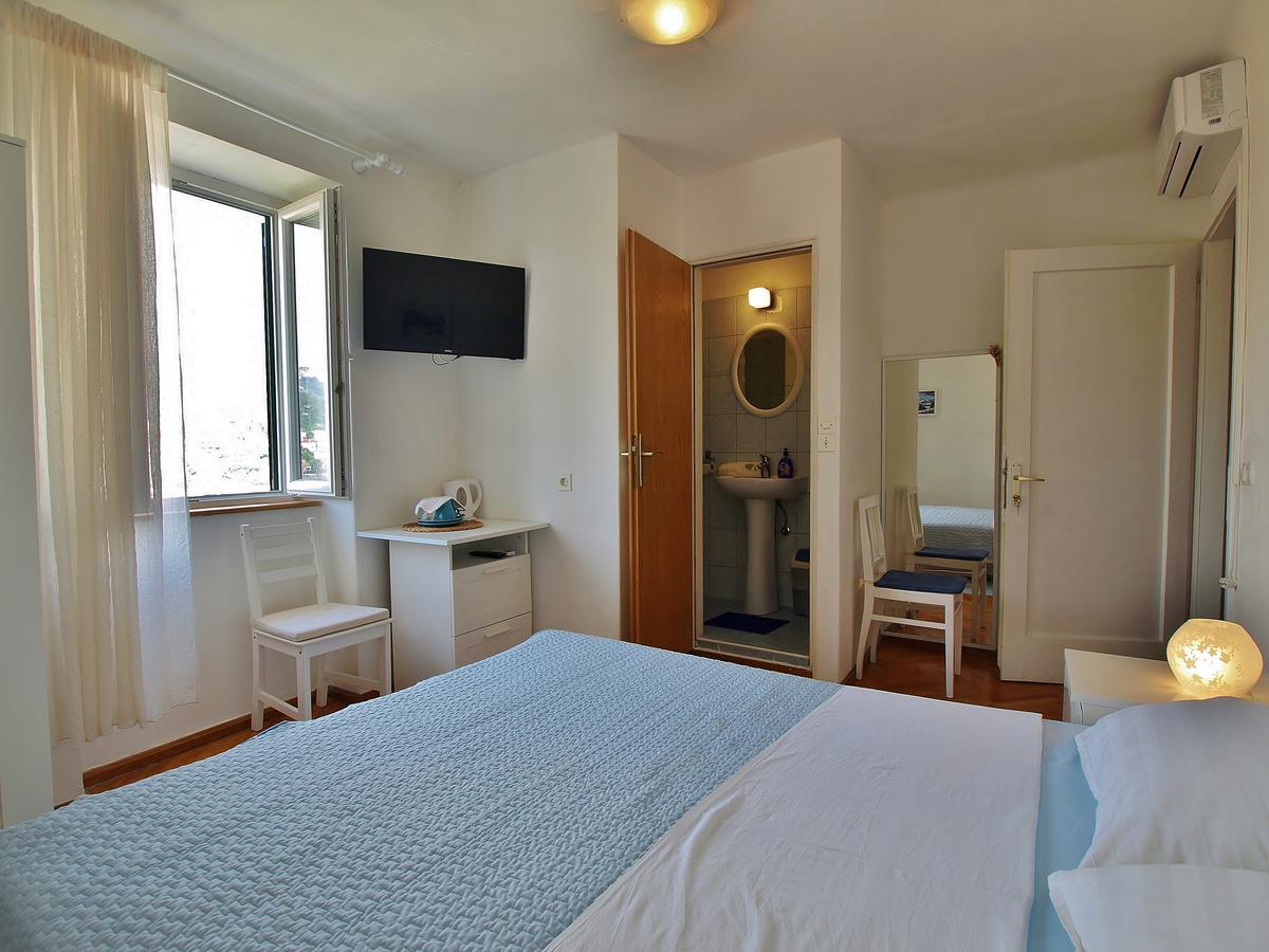 Rooms And Studio Old Town Rab Town Exterior photo